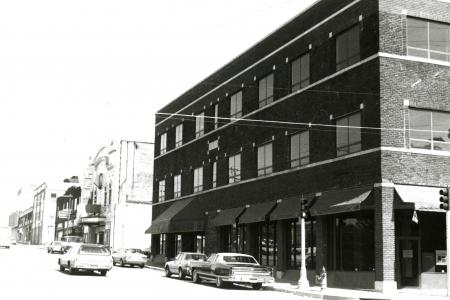 Lincoln Building, ca. 1985. Courtesy Missouri Valley Special Collections, Kansas City Public Library.